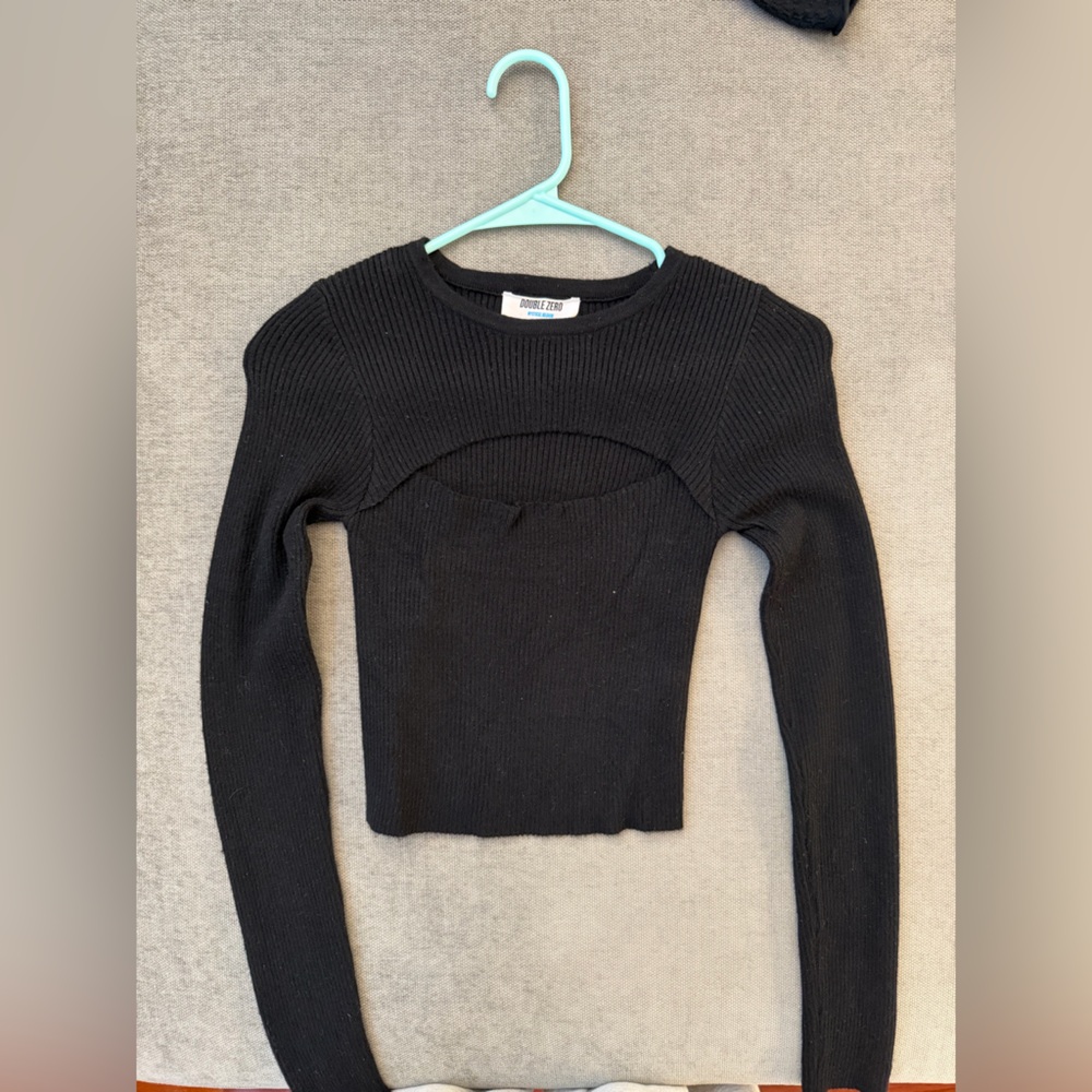 Double Zero Cropped Key Hole Cutout Sweater